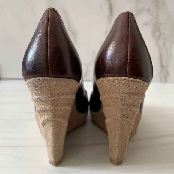 Steve Madden Leather Wedges- Small Buckle Front- Cognac Brown- Size 6 - Picture 4 of 10